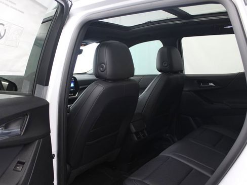 New 2026 Chevrolet Equinox LT w/ Convenience Package II FWD image 19