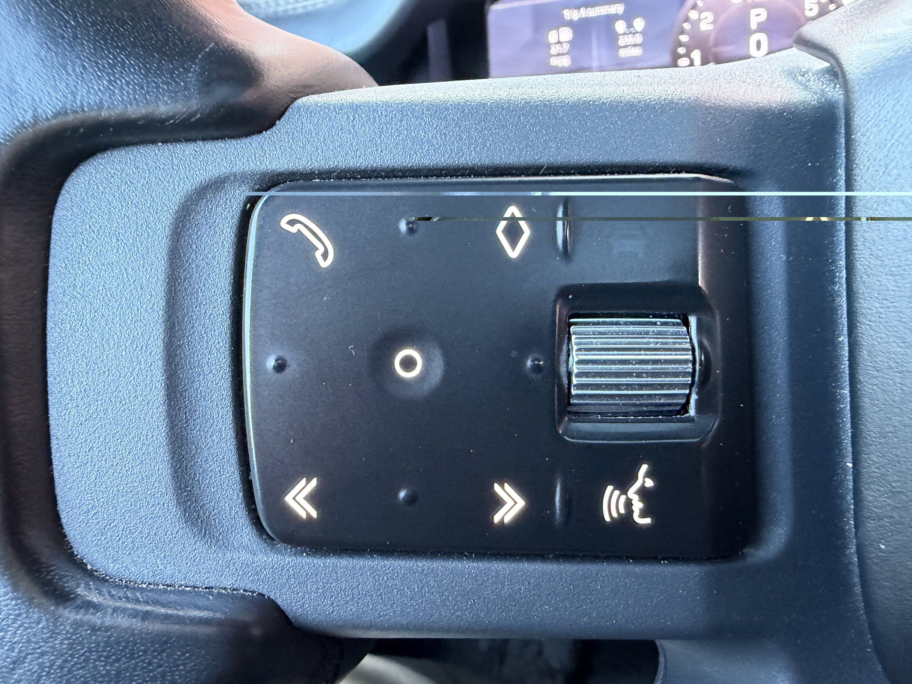 Used 2021 Land Rover Defender 110 X AWD/4WD image 34