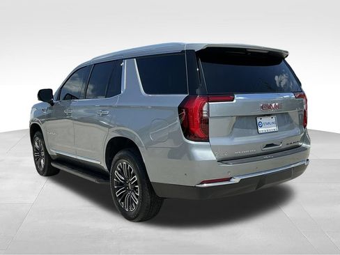 Used 2025 GMC Yukon Elevation AWD/4WD image 7