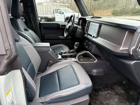 Used 2022 Ford Bronco Outer Banks image 37