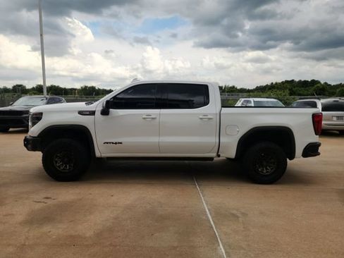Used 2024 GMC Sierra 1500 AT4X AWD/4WD image 4