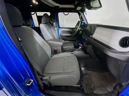 Used 2024 Jeep Gladiator Sport image 12