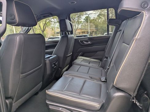 Used 2024 Chevrolet Suburban Premier AWD/4WD image 5