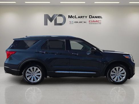 Used 2024 Ford Explorer Limited w/ Limited Technology Package AWD/4WD image 15