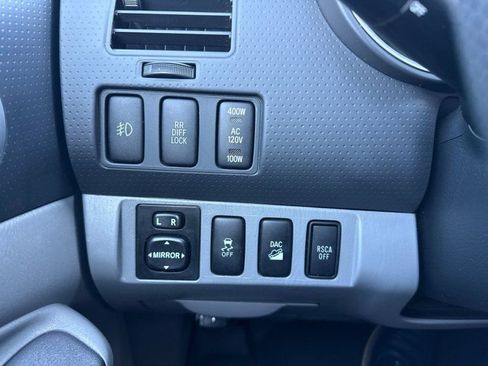 Used 2013 Toyota Tacoma 4x4 Double Cab w/ TRD Off-Road Pkg image 28