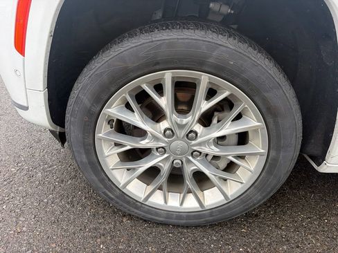 Used 2021 Jeep Grand Cherokee L Summit w/ Advanced Protech Group IV AWD/4WD image 11