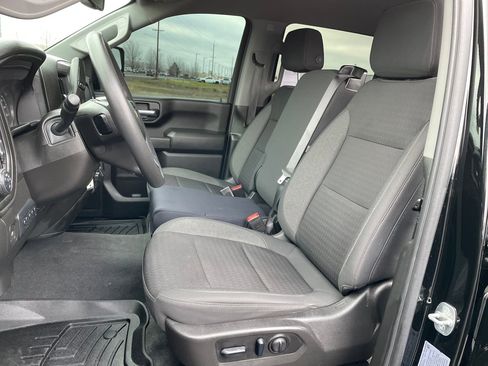 Used 2022 Chevrolet Silverado 2500 Custom w/ Custom Value Package image 15