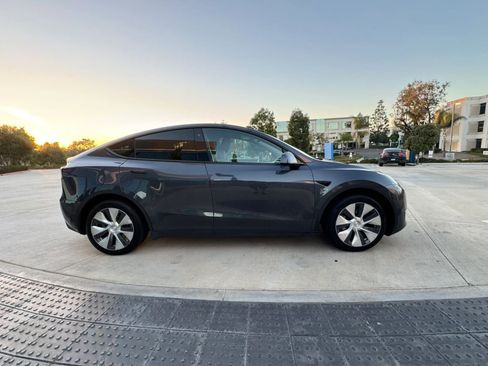 Used 2023 Tesla Model Y Long Range AWD/4WD image 8