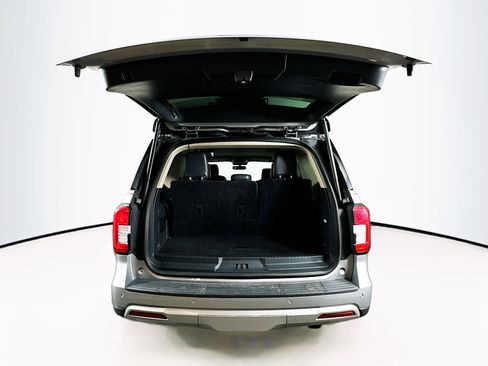 Used 2024 Ford Expedition XLT image 30