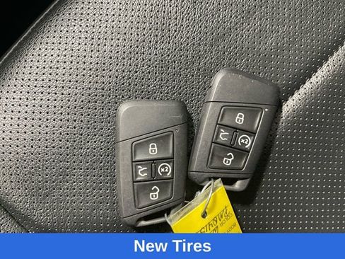 Used 2023 Volkswagen Tiguan SEL R-Line AWD/4WD image 21