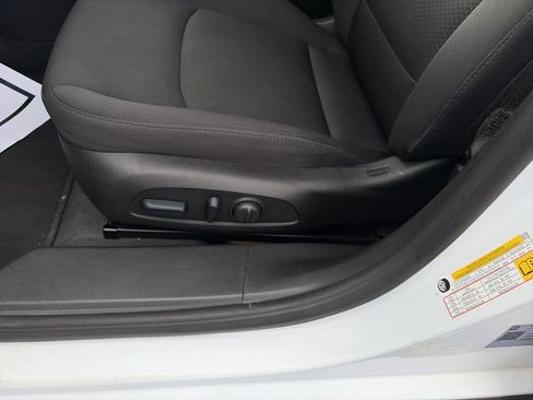 Used 2024 Chevrolet Malibu LT w/ Sport Edition FWD image 18