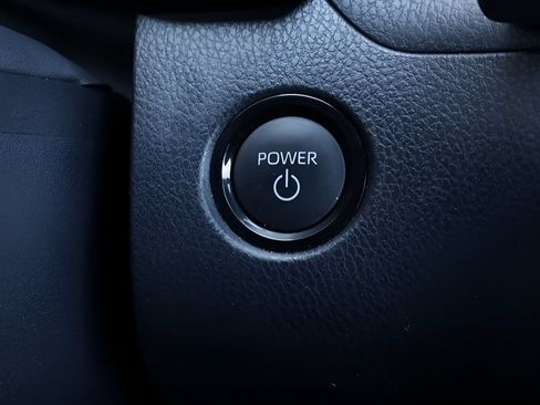Used 2025 Toyota Camry SE FWD image 33