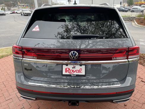 New 2026 Volkswagen Atlas SE FWD image 5