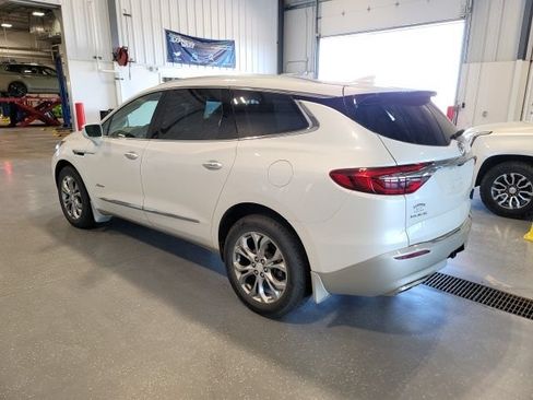 Used 2018 Buick Enclave Avenir w/ Avenir Technology Package AWD/4WD image 5