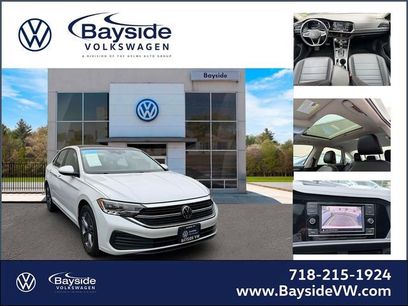 Certified 2023 Volkswagen Jetta SE w/ Panoramic Sunroof Package
