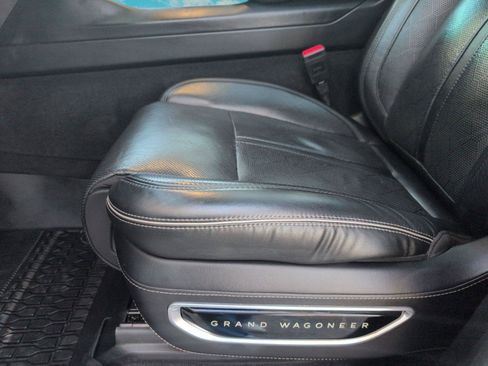 Used 2022 Jeep Grand Wagoneer Series II w/ Convenience Group III image 17