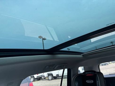 Used 2019 Volkswagen Atlas SEL FWD image 12