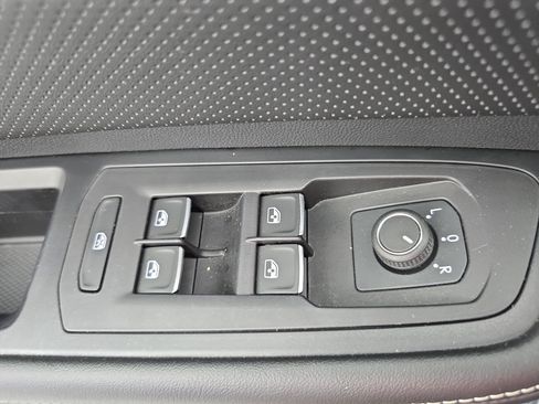 Used 2024 Volkswagen Atlas SE AWD/4WD image 28