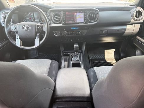 Used 2023 Toyota Tacoma TRD Off-Road w/ Advanced Technology Package AWD/4WD image 17