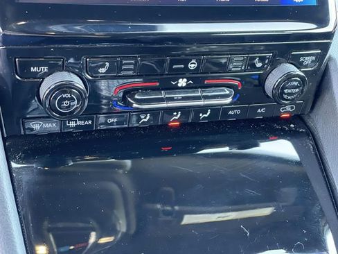 Used 2024 Jeep Grand Cherokee Limited image 15