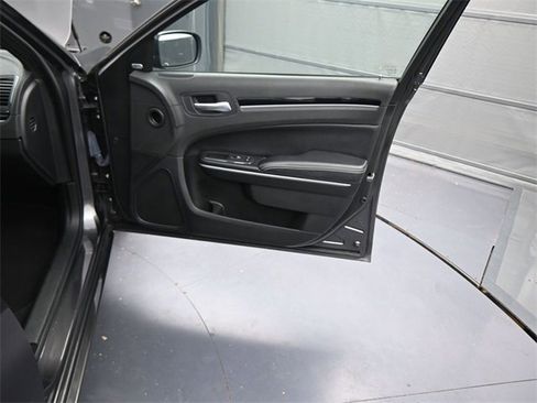 Used 2023 Chrysler 300 S image 11