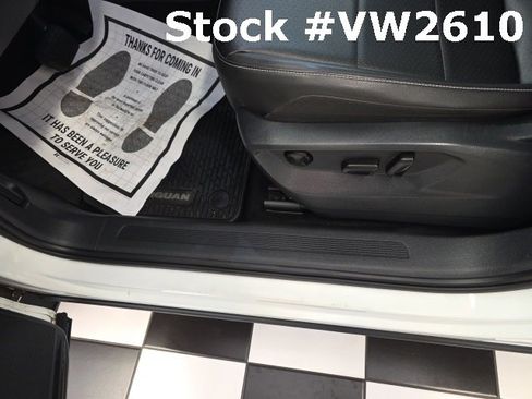 Certified 2021 Volkswagen Tiguan SEL image 19