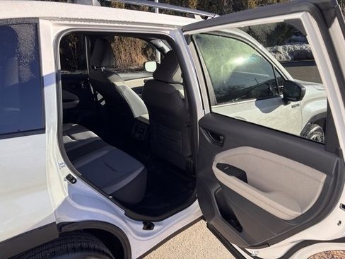 Used 2025 Subaru Forester Premium image 12