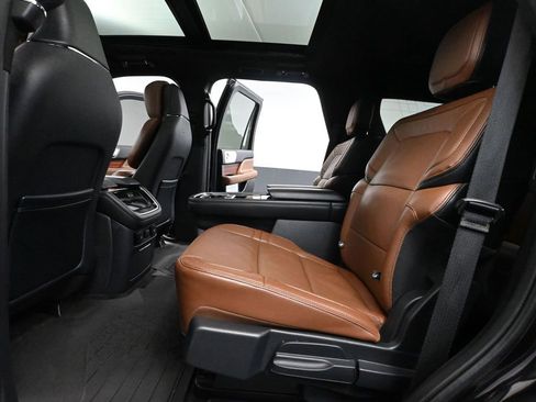Used 2024 Lincoln Navigator Reserve w/ Equipment Group 201A AWD/4WD image 42