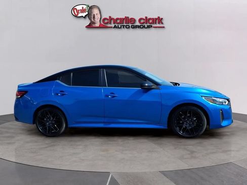 Used 2025 Nissan Sentra SR FWD image 6