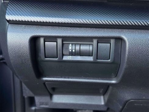 Used 2024 Subaru Crosstrek 2.0i Premium image 18