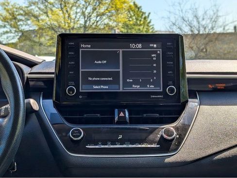 Used 2022 Toyota Corolla LE FWD image 21