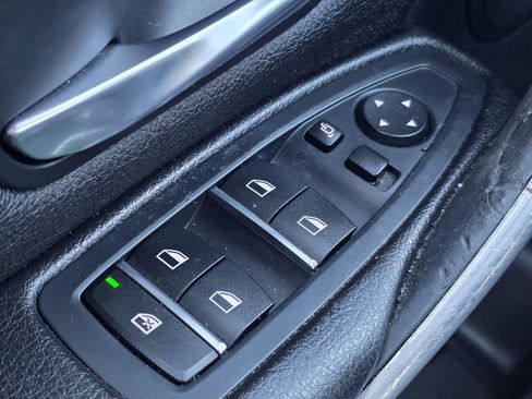 Used 2018 BMW 330i xDrive Sedan w/ Premium Package image 24