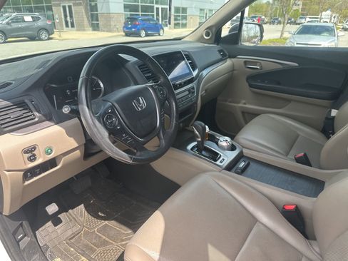 Used 2017 Honda Ridgeline RTL-T image 14