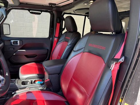 Used 2023 Jeep Wrangler Unlimited Rubicon 4xe AWD/4WD image 19