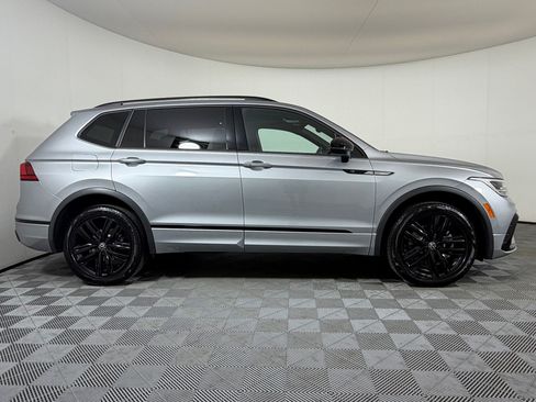 Used 2022 Volkswagen Tiguan SE R-Line AWD/4WD image 8