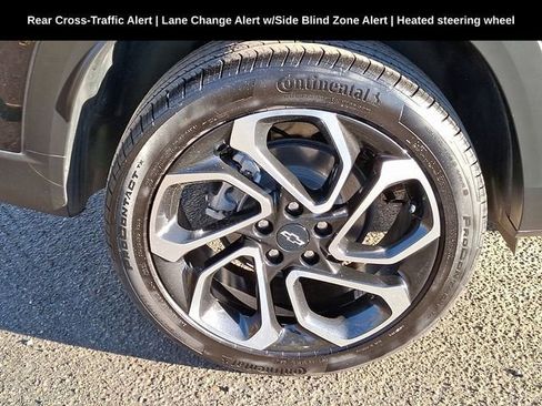 Used 2024 Chevrolet Trax RS w/ Sunroof Package image 14