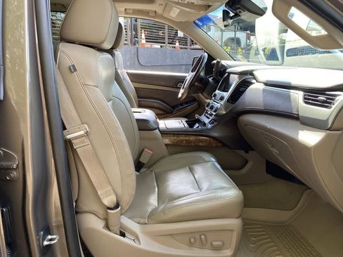 Used 2016 Chevrolet Suburban LTZ AWD/4WD image 19