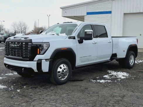 New 2026 GMC Sierra 3500 Denali Ultimate image 4