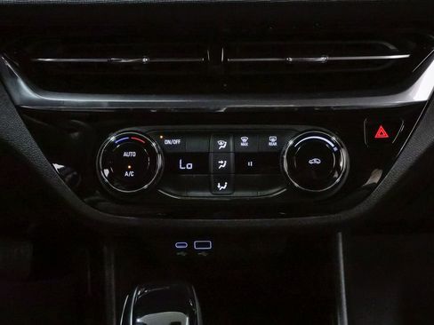Used 2024 Buick Envista Sport Touring w/ Advanced Safety Package FWD image 17