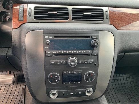 Used 2007 GMC Yukon XL SLT w/ SLT Preferred Equipment Group image 15