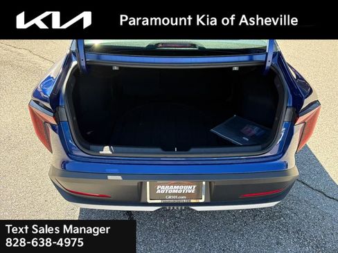 New 2025 Kia K4 LXS image 29