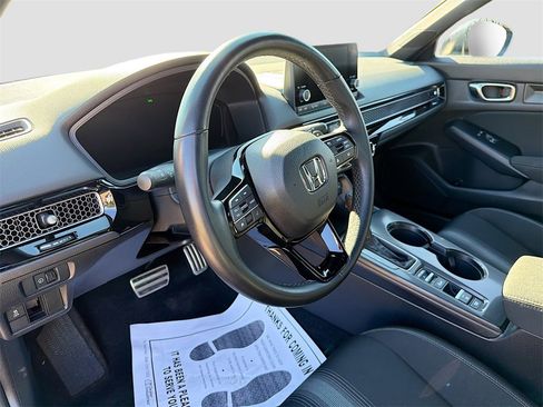 Used 2025 Honda Civic Sport image 9