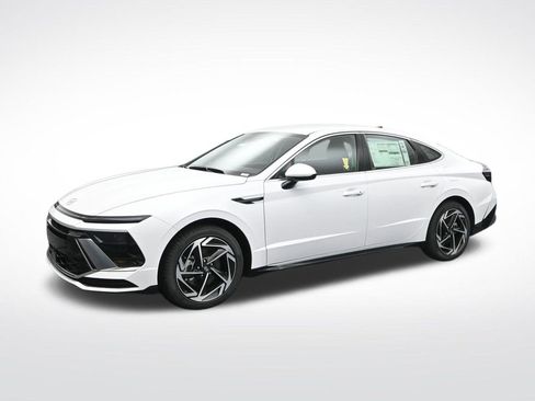 New 2026 Hyundai Sonata SEL FWD image 2