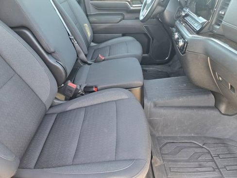 Used 2024 GMC Sierra 2500 SLE w/ SLE Value Package; image 31