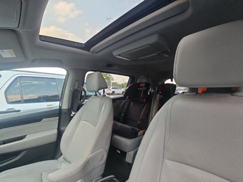 Used 2019 Honda Odyssey Elite image 8