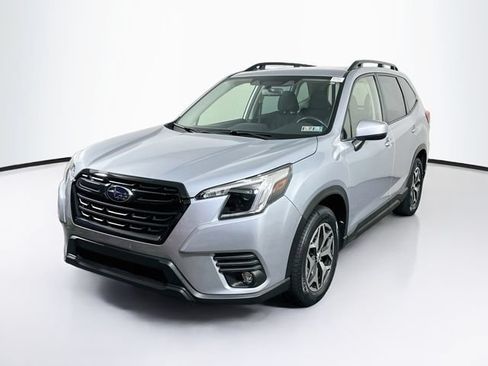 Certified 2024 Subaru Forester Premium AWD/4WD image 4