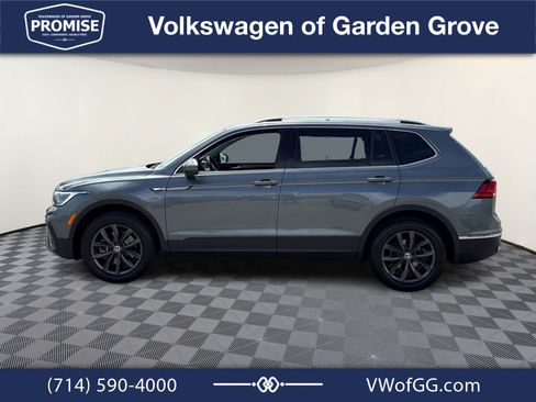 Used 2023 Volkswagen Tiguan SE FWD image 5