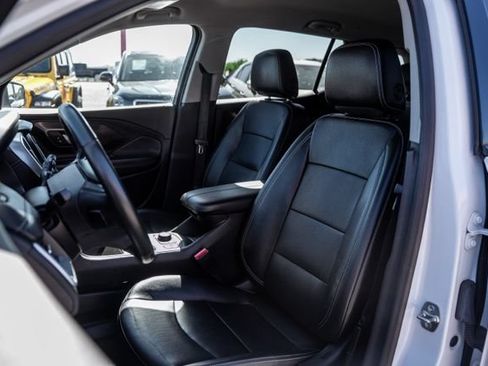 Used 2024 GMC Terrain SLT AWD/4WD image 27