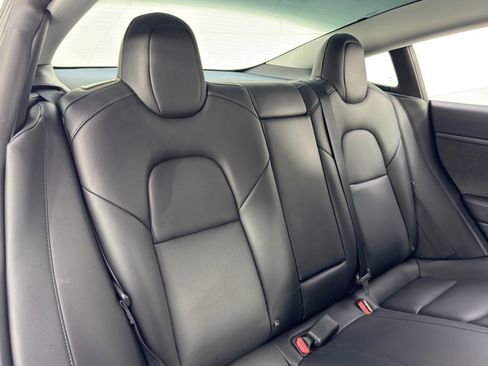 Used 2022 Tesla Model 3 image 39