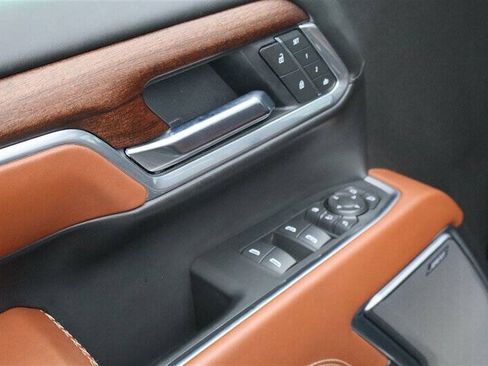 Used 2025 GMC Sierra 3500 Denali Ultimate AWD/4WD image 14